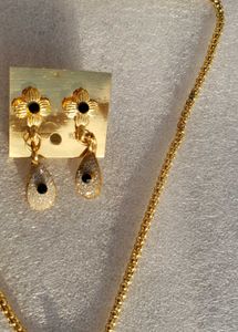 HIGH QUALITY SILVER NECKLACE WITH EARRINGS