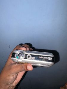 Sony Cybershot 7.2 MP vintage Digital Camera