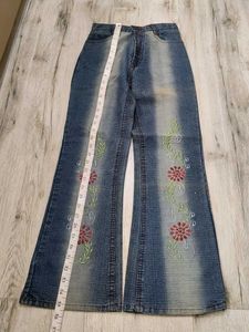 Ma1384 Sabrin bootcut jeans waist 24 inches