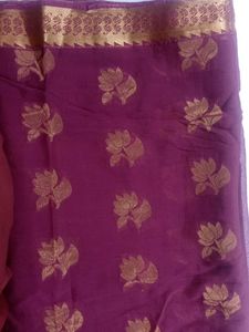 Elegant Meroon &amp;gold Zari Saree