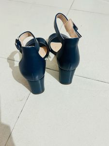 Clarks Collection Navy Heels