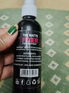 The Matte Fixer Face Spry