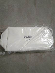 Smytten White Premium Vanity Pouch