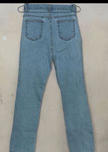 slim fit jeans