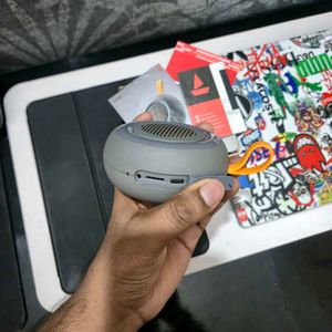 Boat Stone 105 Portable Speaker.