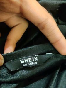 Chic Black Bodycon Midi Dress