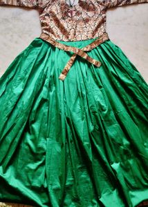 ✨Price Drop ✨Gorgeous Frock For Women 🖤💚