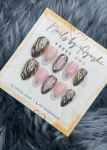 Presson Nails