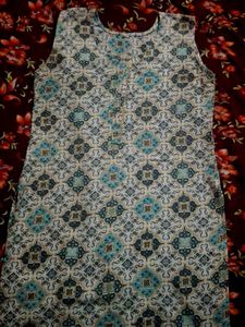 Patterned Sleeveless Tunic