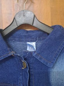 Dennim Jacket With Full Sleeves