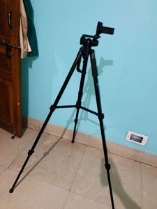 Kodak Stand Mobile And Camera