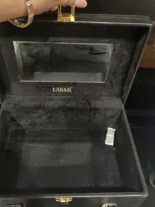 Cosmetic Box