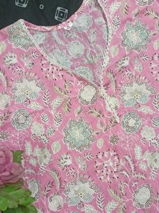 Floral Short Kurti💕and(Earings As Freebie)