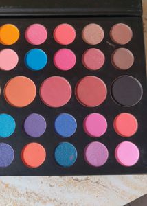 James Charles Eyeshadow Palette 😍❤️