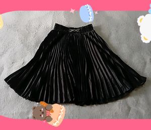 Cute Black Skirt 🐰