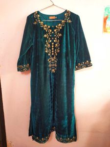 Velvet Embroidered Kurta Sassafras