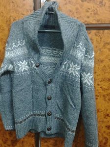 Stylish Grey Patterned Cardigan
