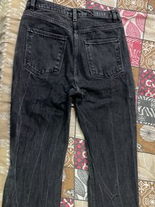 Elle Distressed Black Jeans