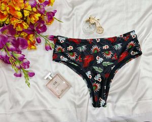 🇳🇿💗💫Floral Bikini Bottom