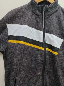SWEATSHIRT WITH ZIP