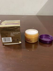 Lotus Herbals Youth RX creme