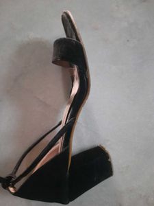 Black Wedge Criss- Cross Sandel