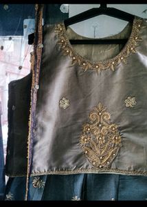 Beautiful Lehnga With Thread Work