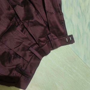 🍷 Elegant Maroon Pleated Skirt