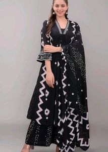 V Neck Dupatta Pant And Bottom Set