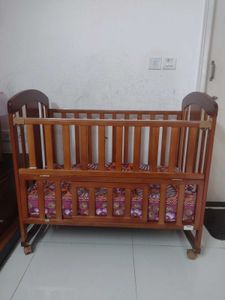 Babyhug Wooden Crib with Mattress
