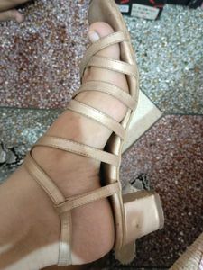 Strappy Flats - Stylish &amp; beaitiful heel sandel us