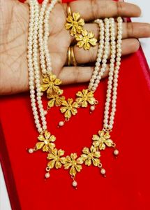 Beautiful Pearls Necklace Set