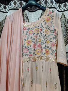 Peach Floral Embroidered Salwar Kameez Suit