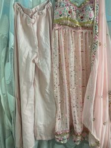 Sleeveless Nyra Cut With Trouser Dupptta