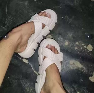 Lavie Pink Platform Slides