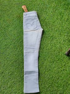 Light Wash Slim Fit Jeans