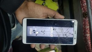 Xolo era 4G 16Gb internel combo Problem