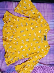 Floral Mustard Top