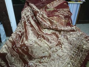 GentlyUsed Burgundy&amp;GoldEmbroidered Saree WithBlou