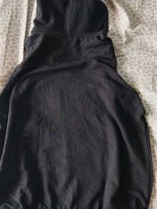 Sleeveless Black Zip-Up Hoodie