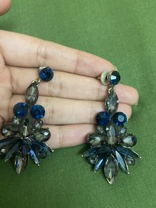 BEAUTIFUL STONE EARRINGS