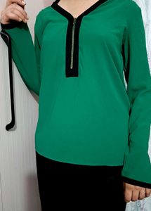Green V-Neck Zipper Top