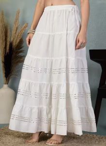 White long cute Skirt with Silver Detail