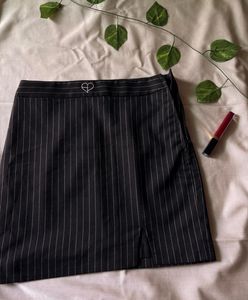 BlackPink X H&amp;M striped Skirt