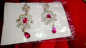 Women Artificial Choker Necklace.