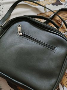 Crossbody Bag 😻 Olive 💚 + Free Gift 🆓