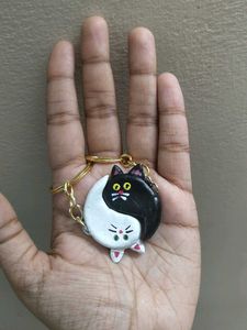 🖤Yin Yang🤍 Kitty Pair Of Keychains