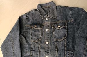 Gray Denim Jacket - Stylish &amp; Versatile,M Size