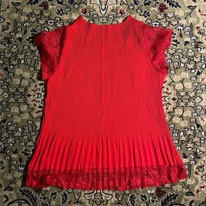 Red pleated Top /w lace trim.