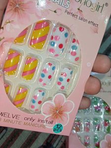 Pack of 3 Fake Nailss